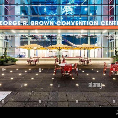 U1 Penthouse Downtown Houston Rental Car Available Apt 1Br 1Bth Gym Sleep Good Exteriör bild